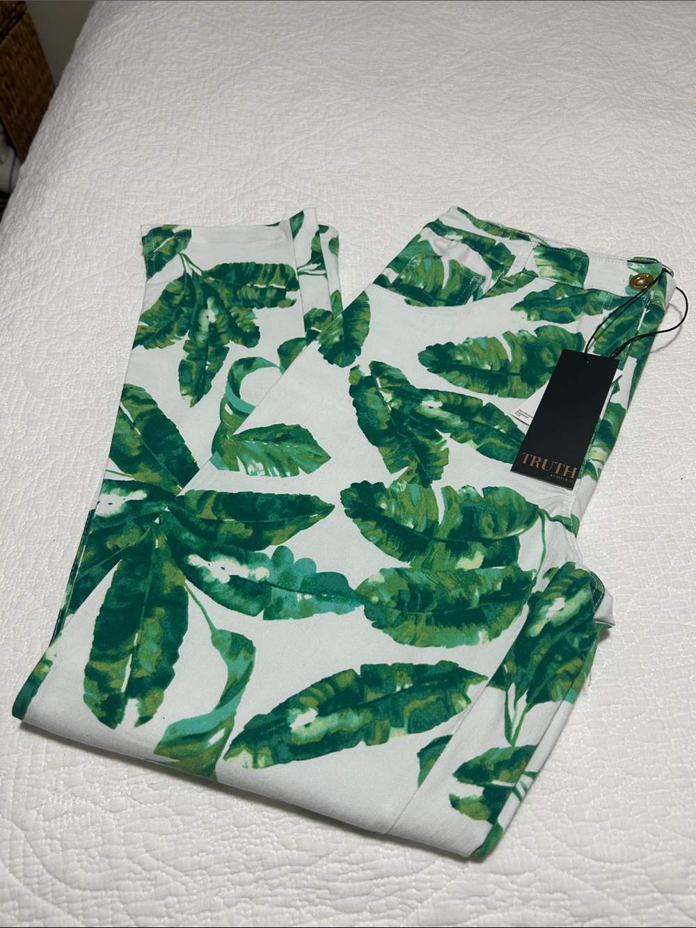 Truth White Pants with Green Tropical Leaf Print